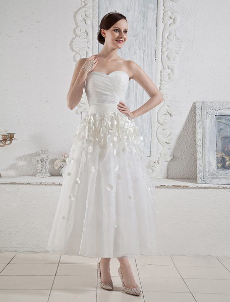 Verspieltes Brautkleid aus Tüll mit Herz-Ausschnitt und Schleife in Weiß, wadelange от Milanoo WW