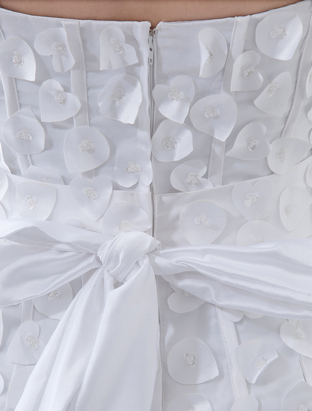 Wunderschönes Corsagen Brautkleid aus Tüll mit Herz-Ausschnitt und Deko-Applikation in Weiß от Milanoo WW