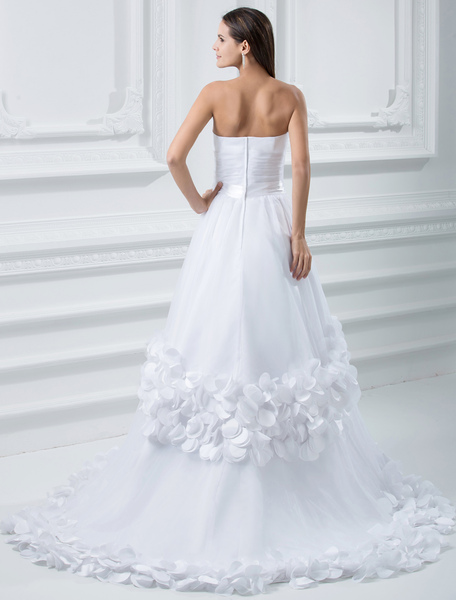 Tüll A-Linie-Hochzeitskleid mit Herz-Ausschnitt und Blumen-Applikation in Weiß, mit Court-Schleppe от Milanoo WW