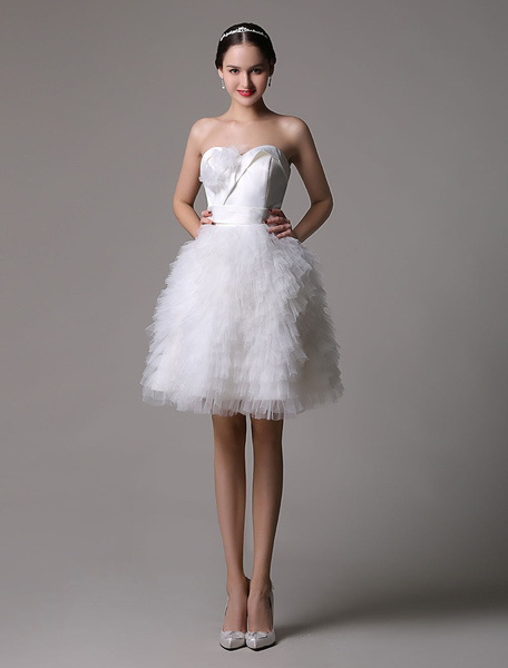 Milanoo  A-Linie-Brautkleid aus Tüll mit Herz-Ausschnitt stufig knielang in Elfenbeinfarbe