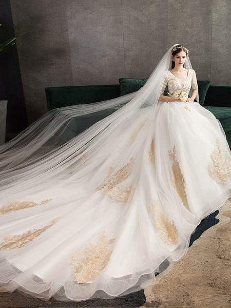 Milanoo Robe de mariée princesse dentelle avec manche robe de mariée V col bordée avec traîne
