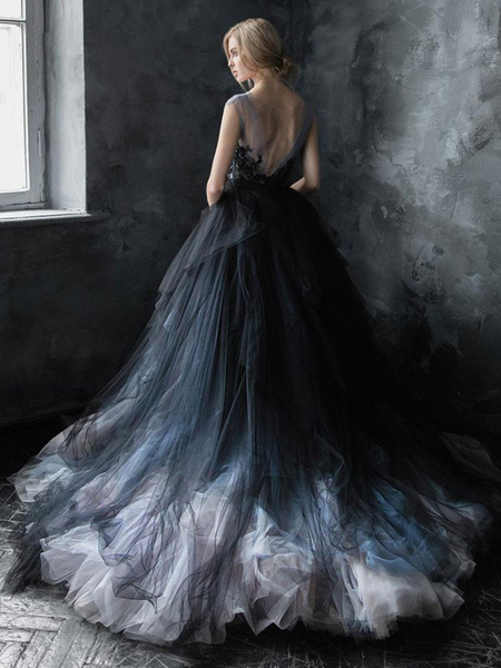 Milanoo Robes de mariée gothiques noires A-ligne col en V sans manches robe de bal en tulle robe de