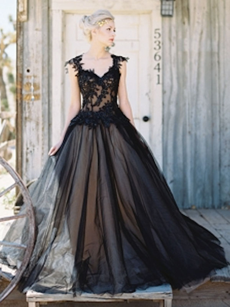 Milanoo Black Wedding Dresses A-Line Sleeveless Backless Tulle Lace With Train Gothic Bridal Gown