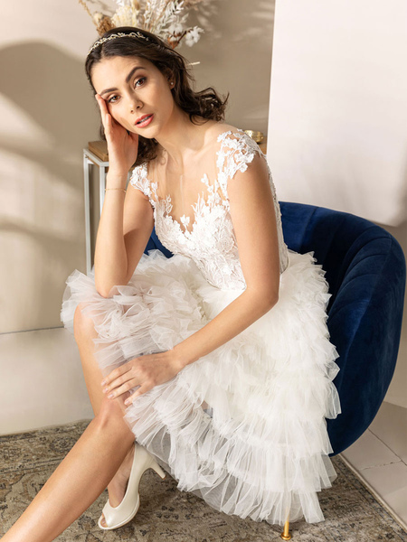 Milanoo Weißes einfaches Hochzeitskleid A-Linie V-Ausschnitt ärmellose rückenfreie Spitze kurze Brau