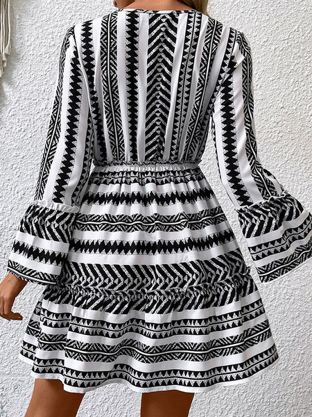 Geometric Polyester V-Neck Long Sleeves Midi Dress