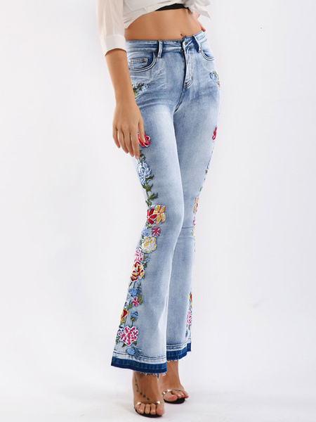 Image of Jeans bootcut da donna a vita media con fondo svasato ricamato 2024