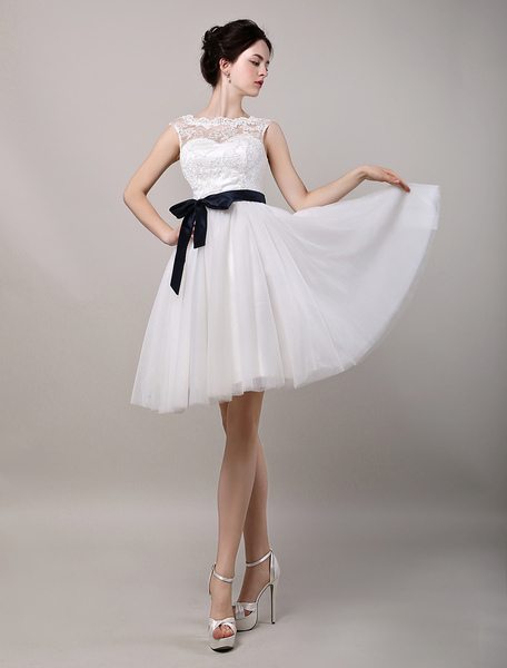 Milanoo  A-Linie-Brautkleid aus Spitze und Rundkragen mit Gürtel knielang in Elfenbeinfarbe