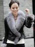 Elegant en peau de mouton noir &agrave; col en V Fox fourrure collier manteau de fourrure dames