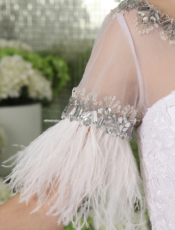 Sheath White Lace Feather KneeLength Cocktail Dress Milanoo