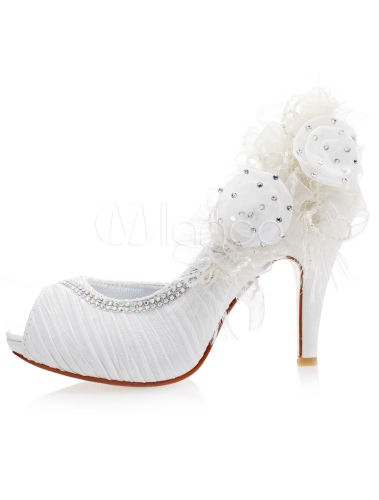 chaussure blanche dentelle