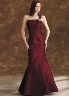 http://www.mlo.me/upen/l/201005/Burgundy-One-Shoulder-Satin-Beading-Mother-Of-Bride-And-Groom-Dress-27923-1.jpg