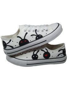 baskets pour femmes en toile blanche avec semelle en caoutchouc et motifs lapins peints à la main