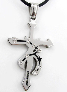 Collier homme argent sous forme de croix avec strass