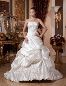 Robe de mariée fabuleuse boule en satin ivoire avec perles bustier traîne courte