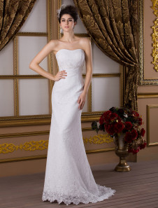 Robe de mariée gracieuse sirène en satin blanc avec applique encolure en coeur à traîne