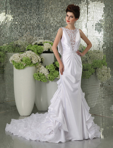 Robe de mariée fourreau ivoire en satin stretch avec col V à traîne chapelle