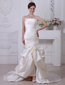 Robe de mariage sirène en satin bustier traîne courte