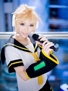 Cosplay comme Kagamine Rin / Len de VOCALOID