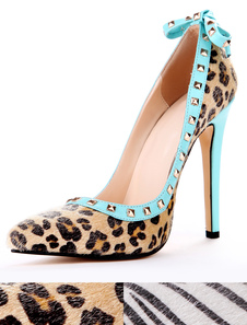 Talon haut clouté à talon aigu et motif léopard