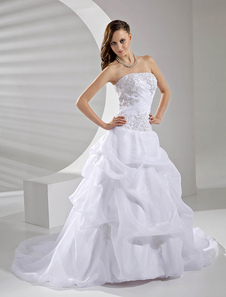 Robe de mariée boule blanche en organza sans bretelles avec applique des perles