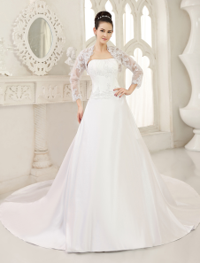 Robe de mariée boule dentelle blanc bustier traîne chapelle