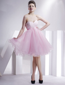 Mini robe de bal rose de col en coeur avec perles