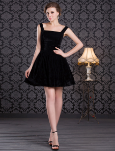 Robe de cocktail A-ligne en velours noir de col carré