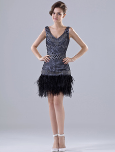 Mini robe de soirée plissée noire en satin mat et organza col V