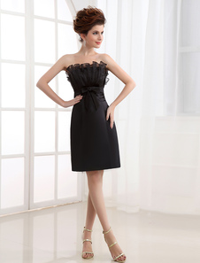 Robe de soirée A-ligne noire en satin bustier longueur genou