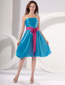 Robe fête de la rentrée A-ligne en satin encolure bustier avec ceinture