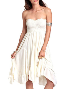 Belle robe skater bustier sexy en polyester blanc unicolore plissé