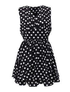 Fabuleuse robe skater douse à pois plissée col V