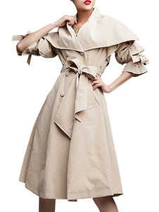 Trench long blanc col à revers