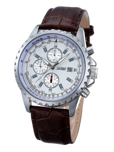 Montre quartez avec cadran rond et bracelet en cuir