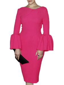 Robe rose unicolore moulante à manche évasée