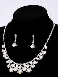 Ensemble de bijoux nuptiaux perles et métal argenté attractif