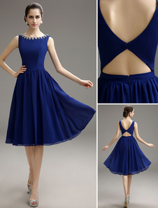 Robe de cocktail bleue royale de col bateau avec perles