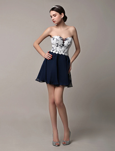 Robe de bal en mousseline de soie bleue marine foncé avec dentelle