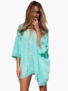 Blouse de plage bleue ciel claire unicolore avec dentelle