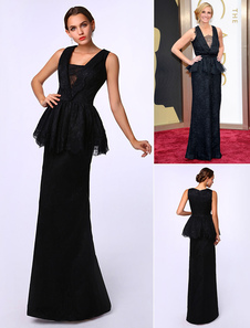 Robe de soirée fourreau en dentelle noire avec péplum de col carré