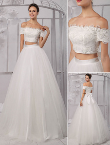 Robe mariée boule en satin ivoire dentelle longueur plancher