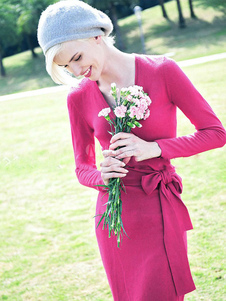 Attrayante robe bodycon en romanknit col V