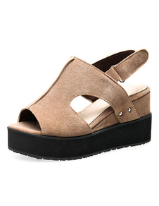 Belles sandales compensées en micro daim