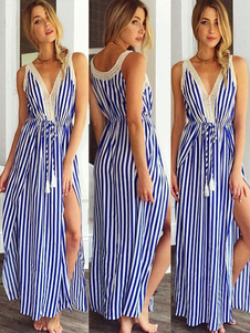 Robe bleue longue en chiffon avec rayure froissé creusé col V