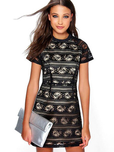 Dentelle robe manches courtes bijou robe a-line