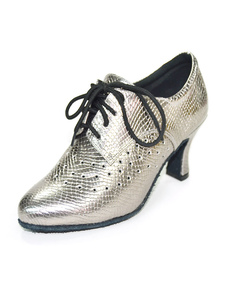 Lacets des femmes chaussures de salle de bal