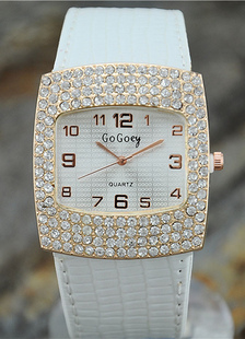 Montres strass cuir carré