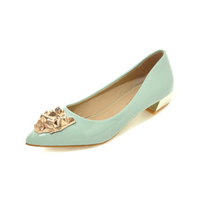 Bout pointu chaussures talons Chunky des détails en métal