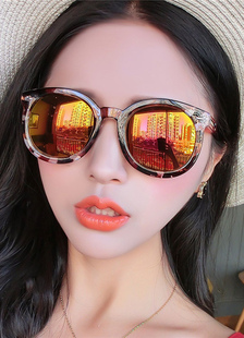 Lunettes de soleil de couleur imprimé floral