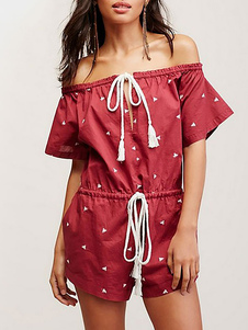 Rouge au large de l’épaule lacets mode estivale barboteuse